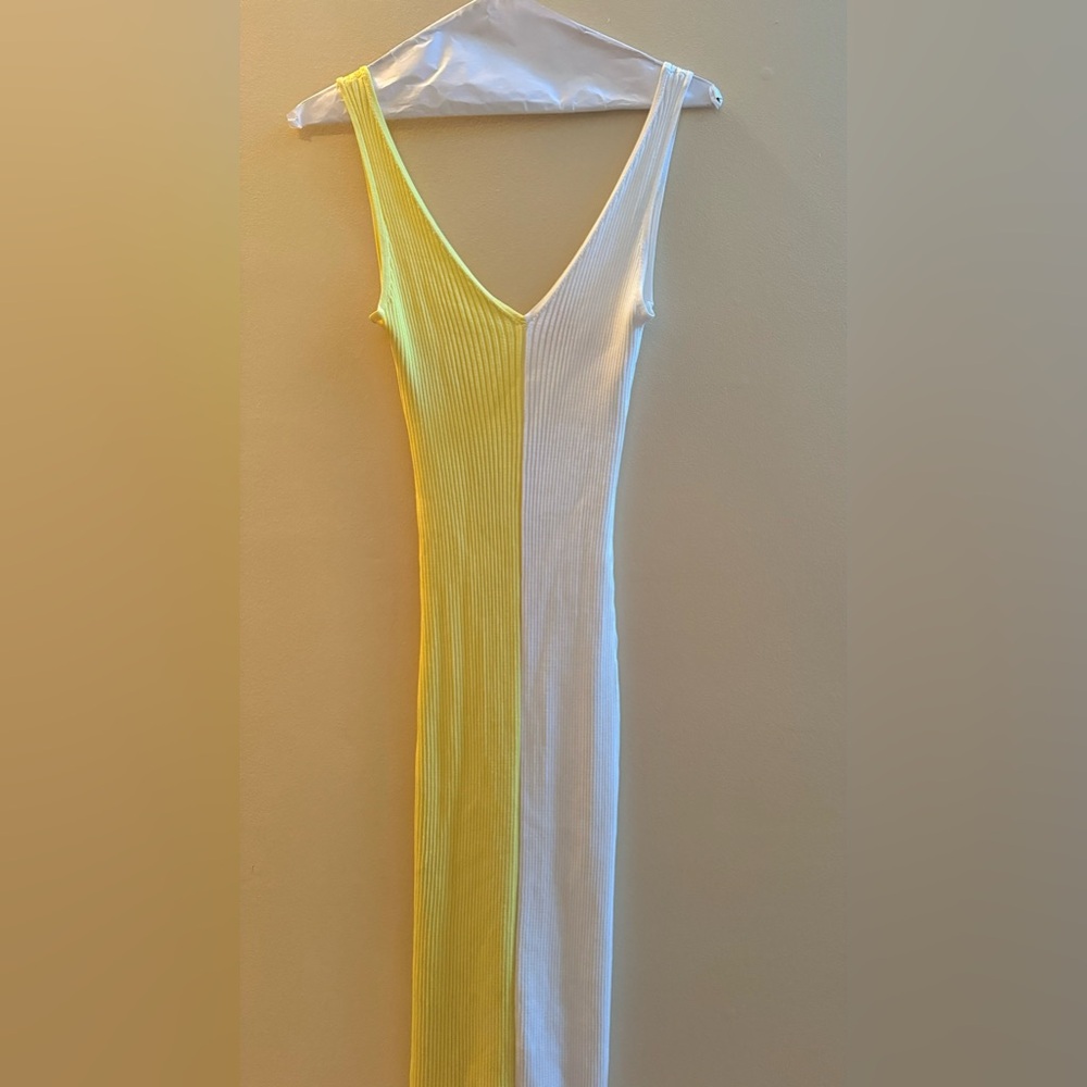 Never Worn Staud Dress XS Deep V Cut - Picture 4 of 7